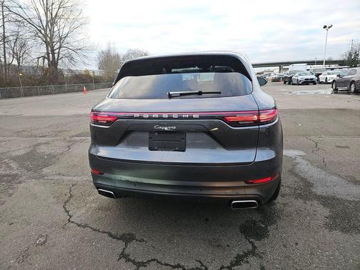 2023 Porsche Cayenne S