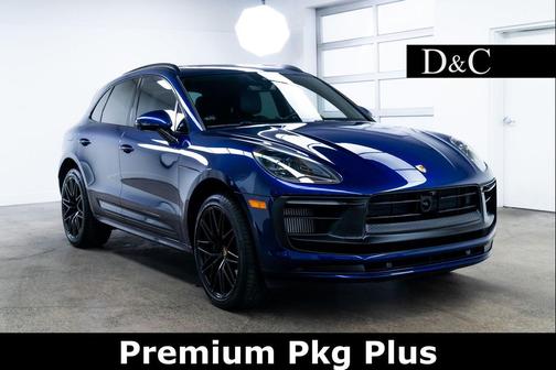 Gentian Blue Metallic 2023 Porsche Macan Macan GTS