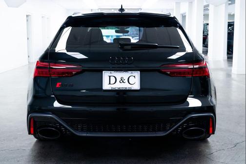Mythos Black Metallic 2024 Audi RS 6 Avant 4.0T