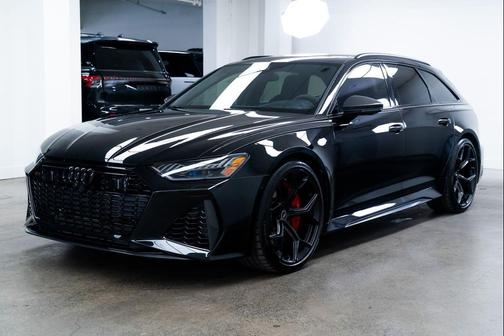 Mythos Black Metallic 2024 Audi RS 6 Avant 4.0T