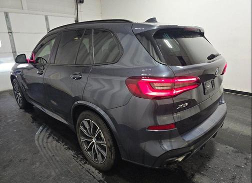 Gray 2022 BMW X5 xDrive40i