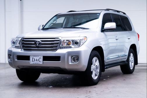 Classic Silver Metallic 2015 Toyota Land Cruiser Base