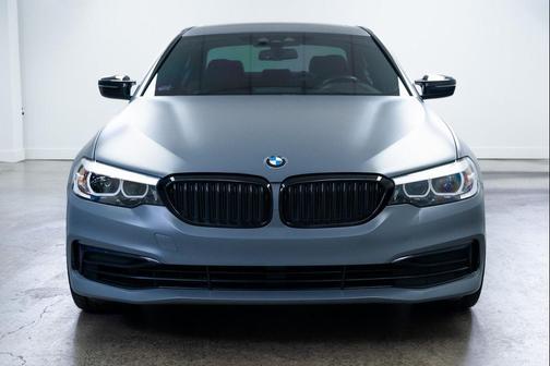 2019 BMW 540 540i