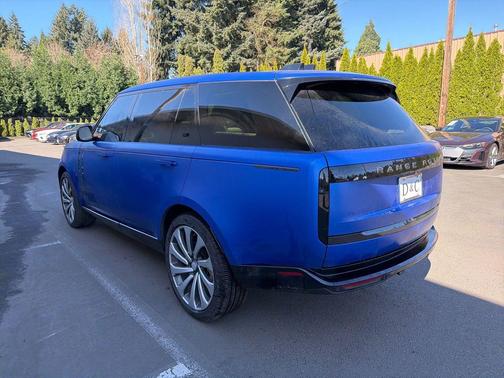 Velocity Blue SV Bespoke Ultra Metallic Satin 2025 Land Rover Range Rover P400 SE 7 Seat
