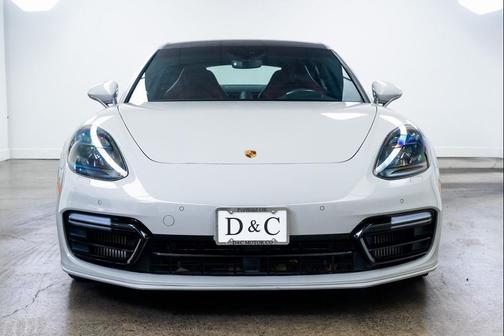 2020 Porsche Panamera GTS