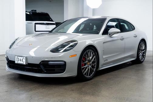 2020 Porsche Panamera GTS