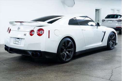 2010 Nissan GT-R Premium