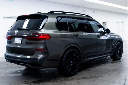 2022 BMW X7 M50i
