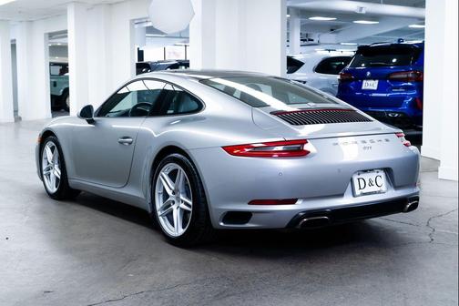 2018 Porsche 911 Carrera