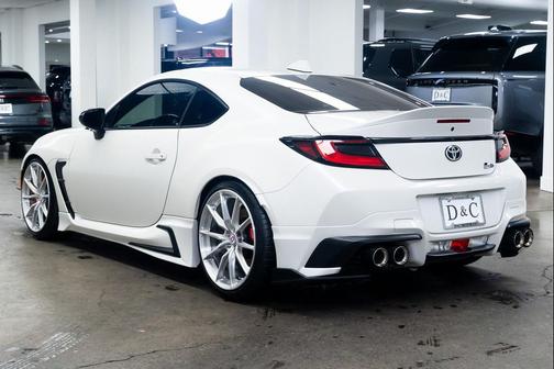 2025 Toyota GR86 Premium