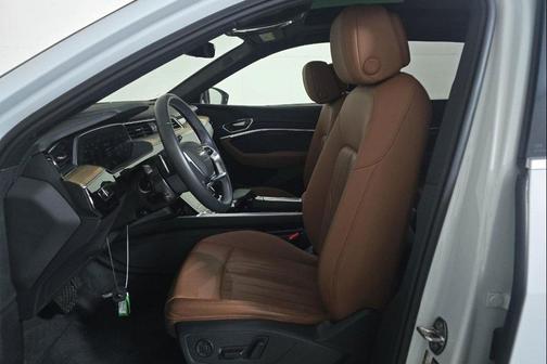 2024 Audi Q8 e-tron Premium Plus