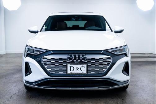 2024 Audi Q8 e-tron Premium Plus