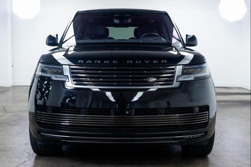 2023 Land Rover Range Rover SV
