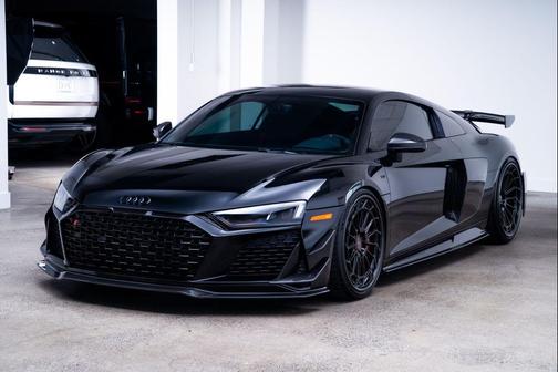 Mythos Black Metallic 2023 Audi R8 V10 GT RWD S tronic