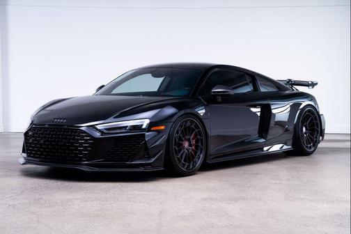 Mythos Black Metallic 2023 Audi R8 V10 GT RWD S tronic