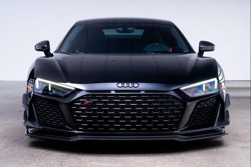 Mythos Black Metallic 2023 Audi R8 V10 GT RWD S tronic