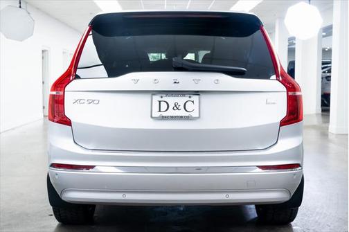 2022 Volvo XC90 Recharge Plug-In Hybrid T8 Inscription 6 Passenger