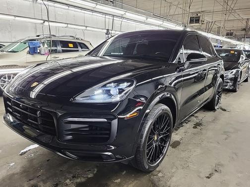 2023 Porsche Cayenne Platinum Edition