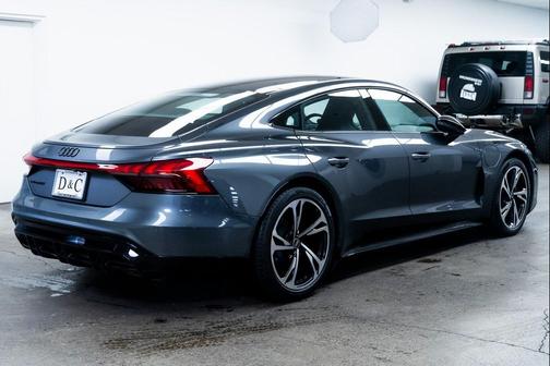 2022 Audi e-tron GT Premium Plus