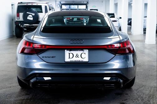 2022 Audi e-tron GT Premium Plus