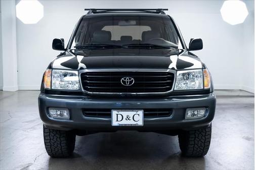 2002 Toyota Land Cruiser Base