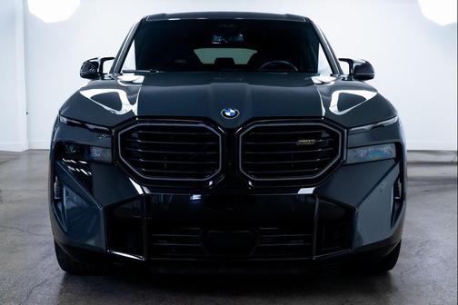 2023 BMW XM Bowers & Wilkins Sound Massage Seats