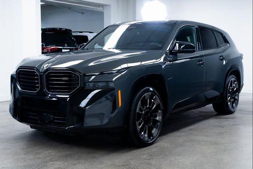 2023 BMW XM Bowers & Wilkins Sound Massage Seats