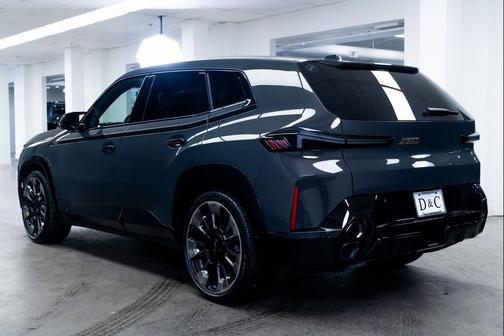 2023 BMW XM Bowers & Wilkins Sound Massage Seats