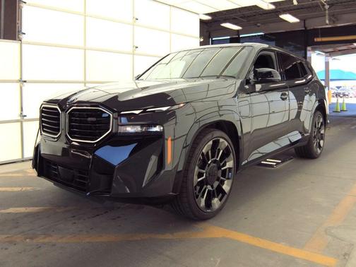 2023 BMW XM Bowers & Wilkins Sound Massage Seats