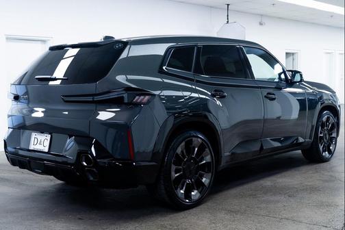 2023 BMW XM Bowers & Wilkins Sound Massage Seats