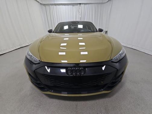 2022 Audi RS e-tron GT quattro