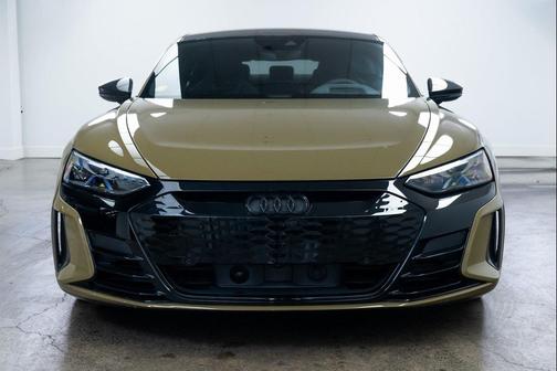 2022 Audi RS e-tron GT quattro