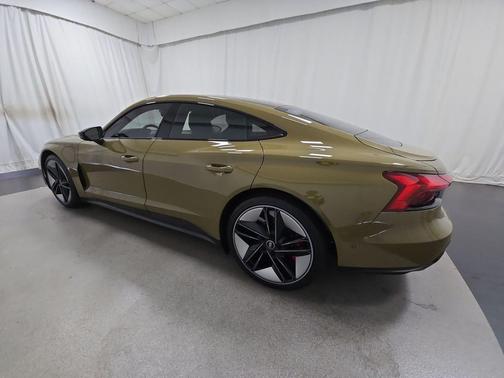 2022 Audi RS e-tron GT quattro