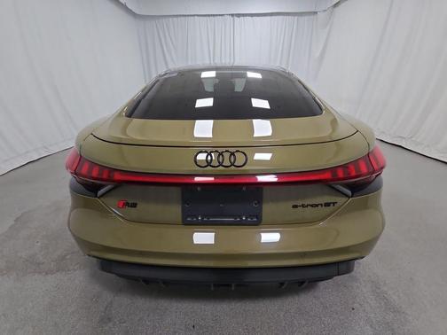2022 Audi RS e-tron GT quattro