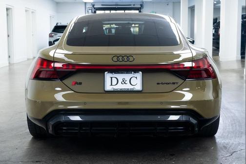 2022 Audi RS e-tron GT quattro