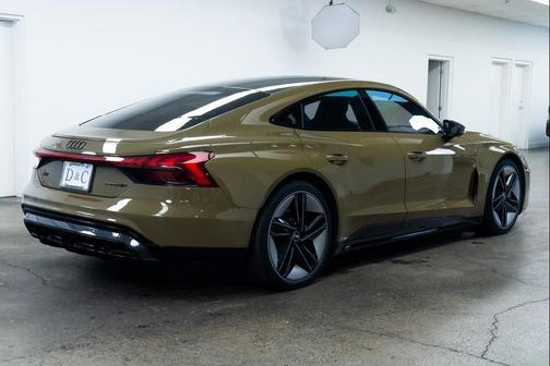 2022 Audi RS e-tron GT quattro