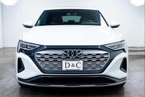 2024 Audi Q8 e-tron Premium Plus
