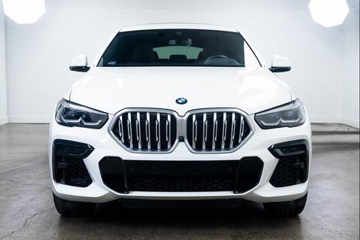 2023 BMW X6 xDrive40i