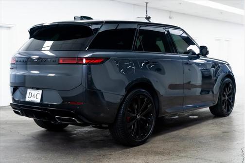 2024 Land Rover Range Rover Sport SE