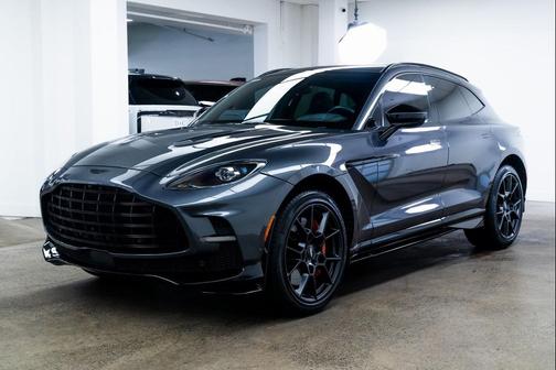 2023 Aston Martin DBX 707