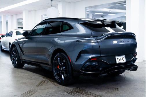 2023 Aston Martin DBX 707