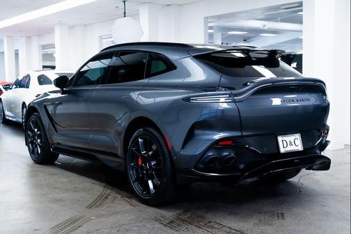 2023 Aston Martin DBX 707