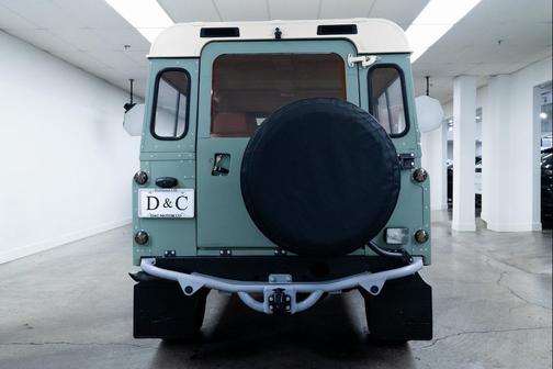 1987 Land Rover Defender 5-Speed Manual Heated Seats 3rd Row Seating