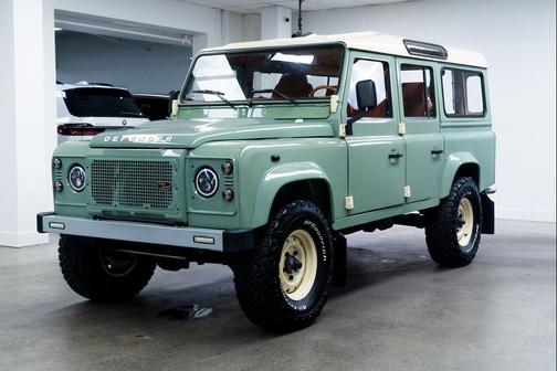 1987 Land Rover Defender 5-Speed Manual Heated Seats 3rd Row Seating