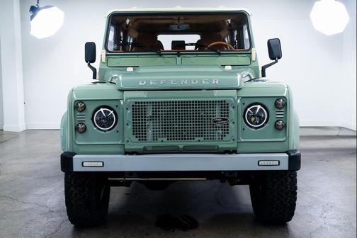 1987 Land Rover Defender 5-Speed Manual Heated Seats 3rd Row Seating
