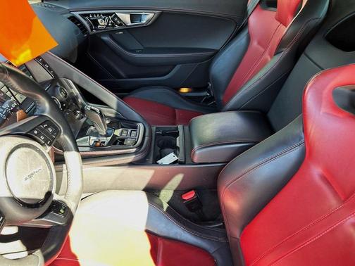 2015 Jaguar F-TYPE R