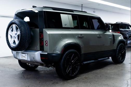 2021 Land Rover Defender 110 SE