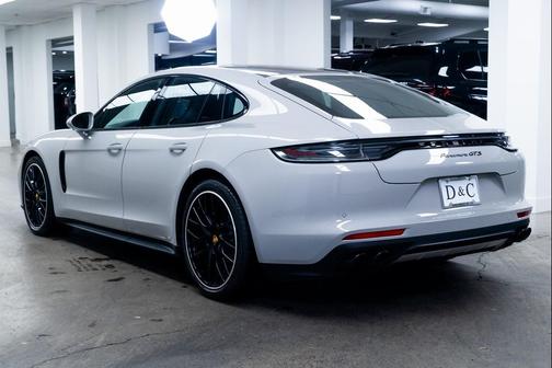 2023 Porsche Panamera GTS