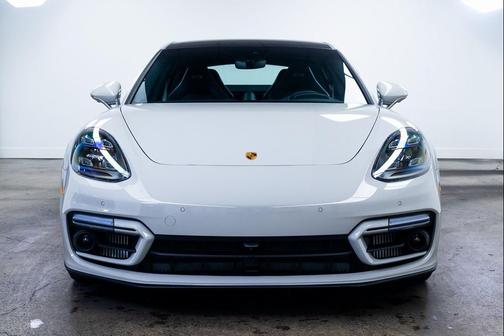 2023 Porsche Panamera GTS