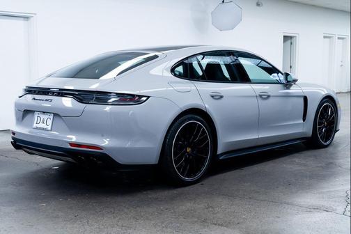 2023 Porsche Panamera GTS